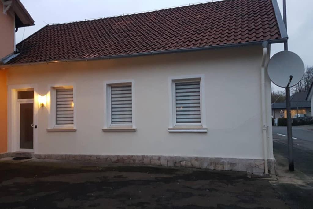Appartement Vanille, Ferienwohnung Mit Eigenem Eingang, Wie Ein Kleines Haus Bad Salzuflen Exterior foto